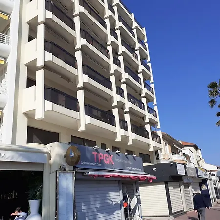 Bel Appartement, Sublime Vue Mer, 2 Terrasses Antibes